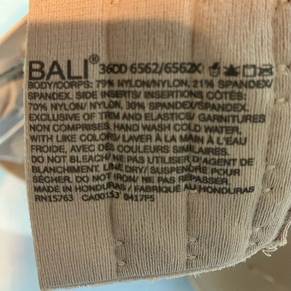 Bali One Smooth U Underwire 8-Way Convertible Bra DF6562 36DD - Picture 7 of 10